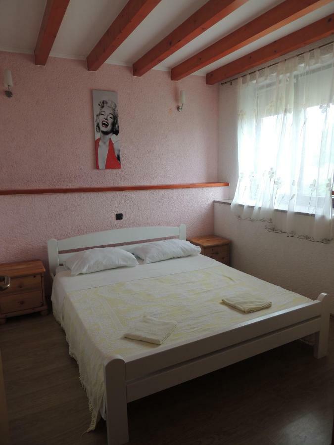 Apartman Sole Bale Bagian luar foto