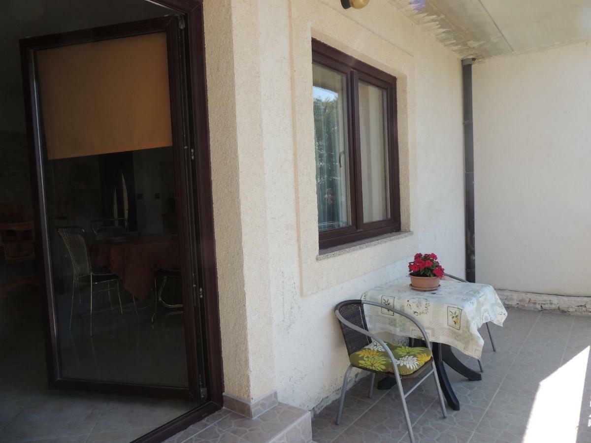 Apartman Sole Bale Bagian luar foto