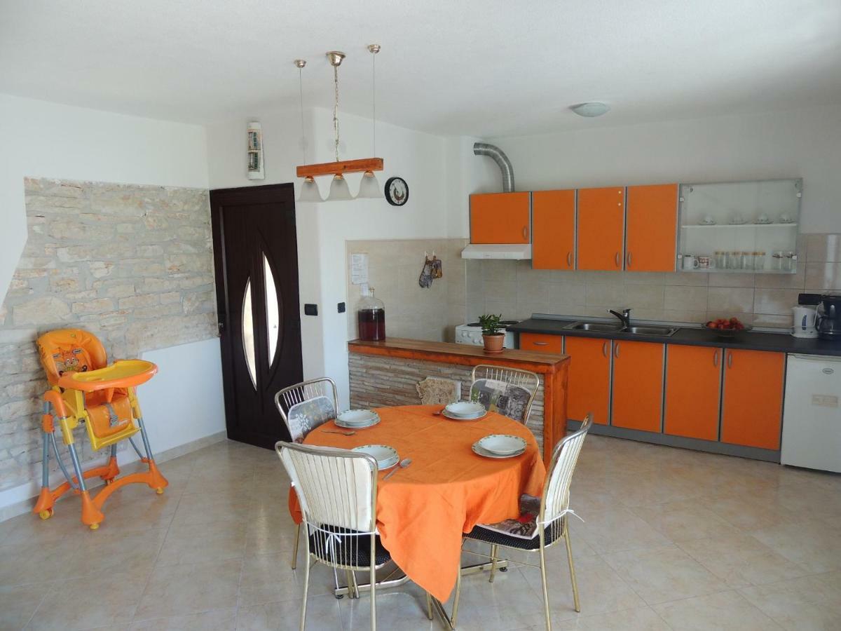 Apartman Sole Bale Bagian luar foto